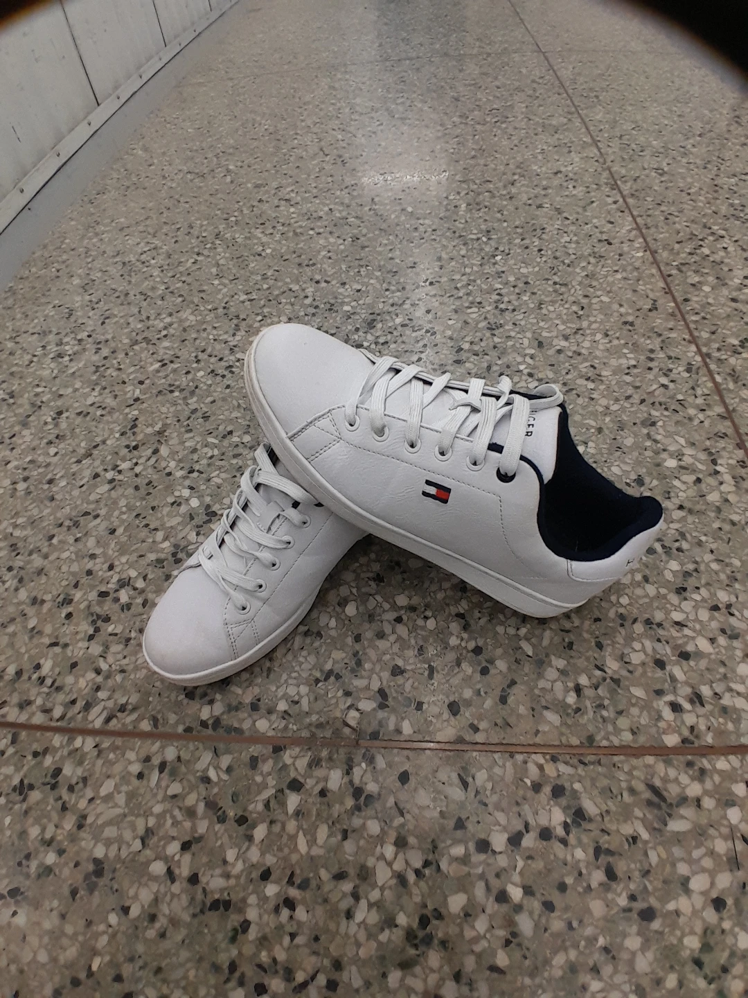 Tommy Hilfiger White Sneakers Men's Size 9 - photo 5