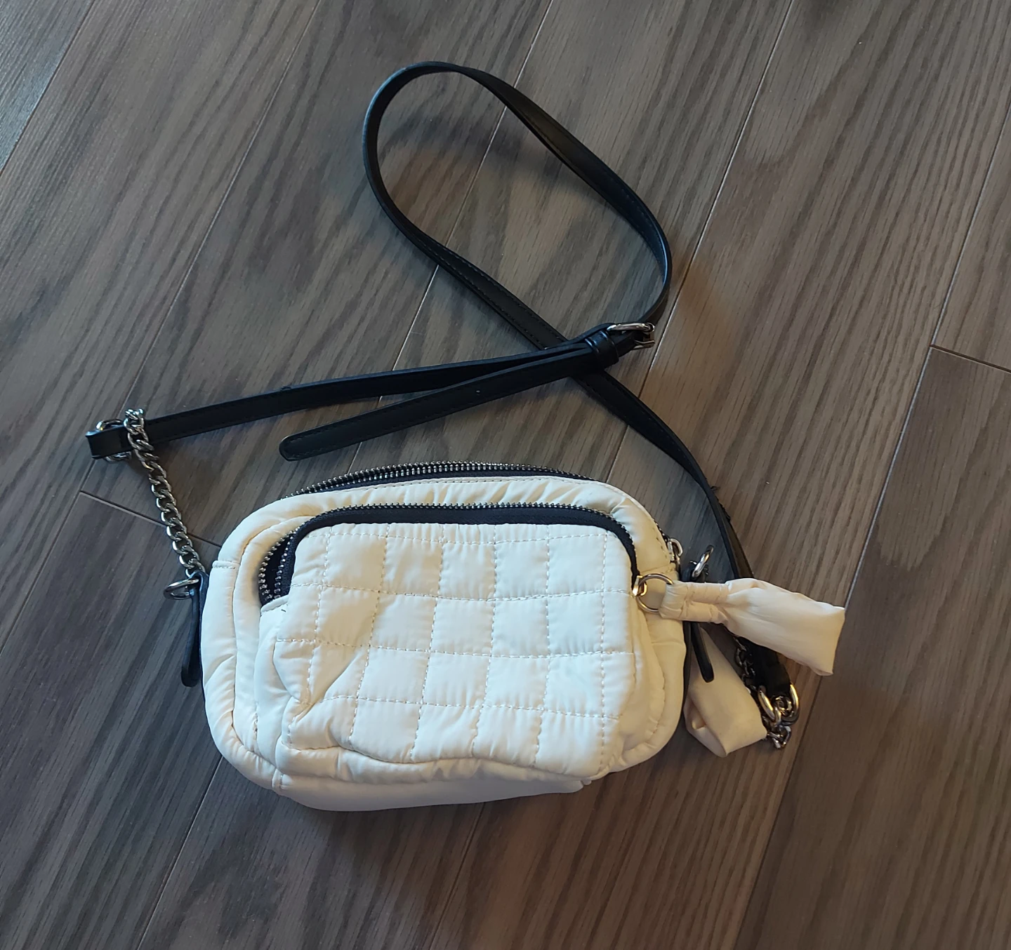Quilted Crossbody Bag with Chain Strap