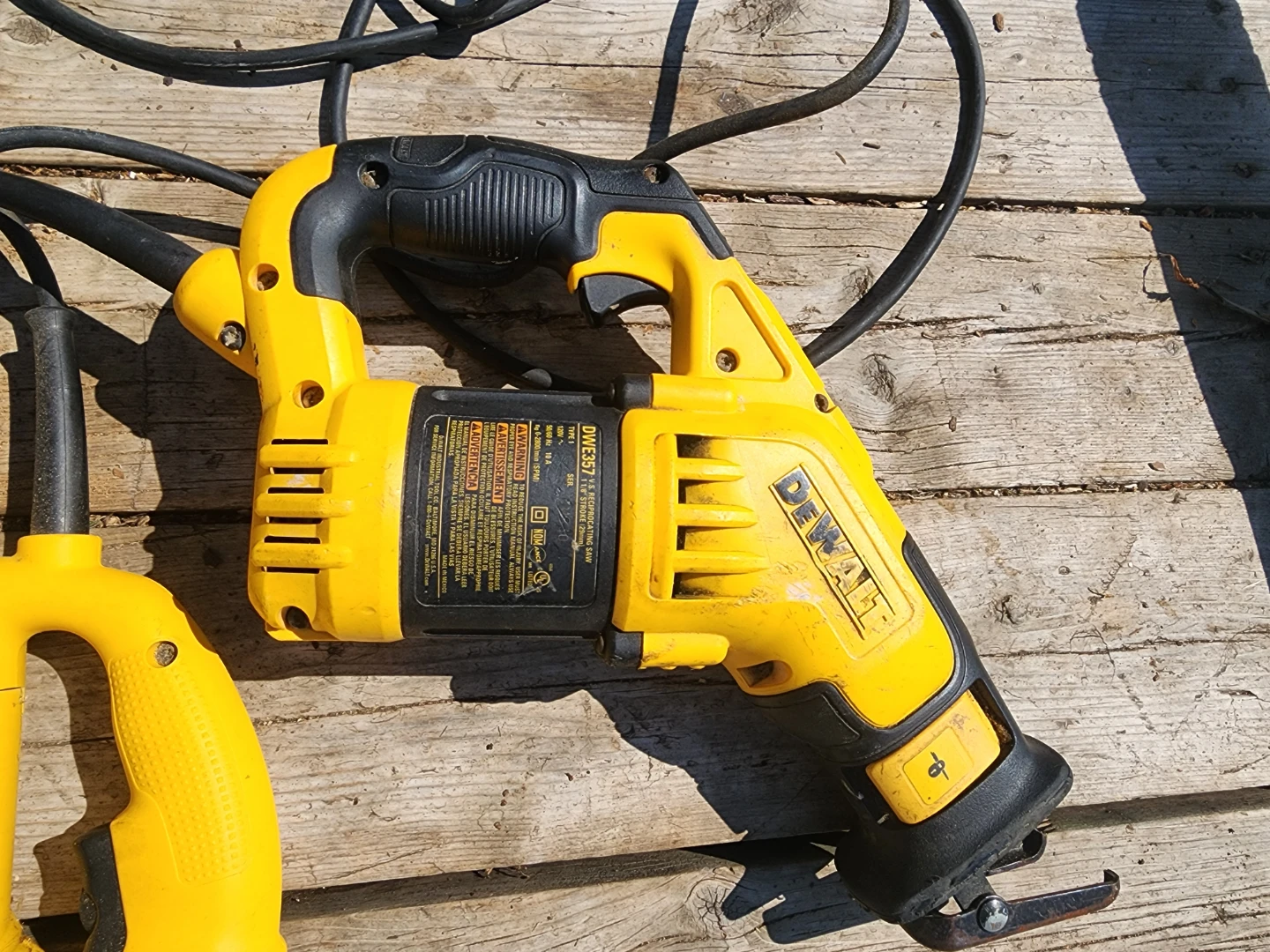DeWalt Jigsaw DW317 and Reciprocating Saw DWE357 - photo 3