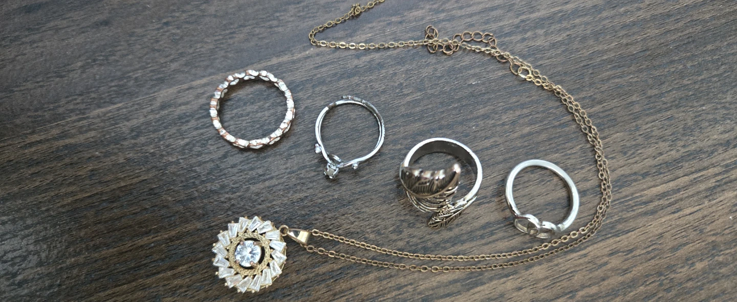 Assorted Jewellery Set - Bracelet, Necklace & Rings - photo 2