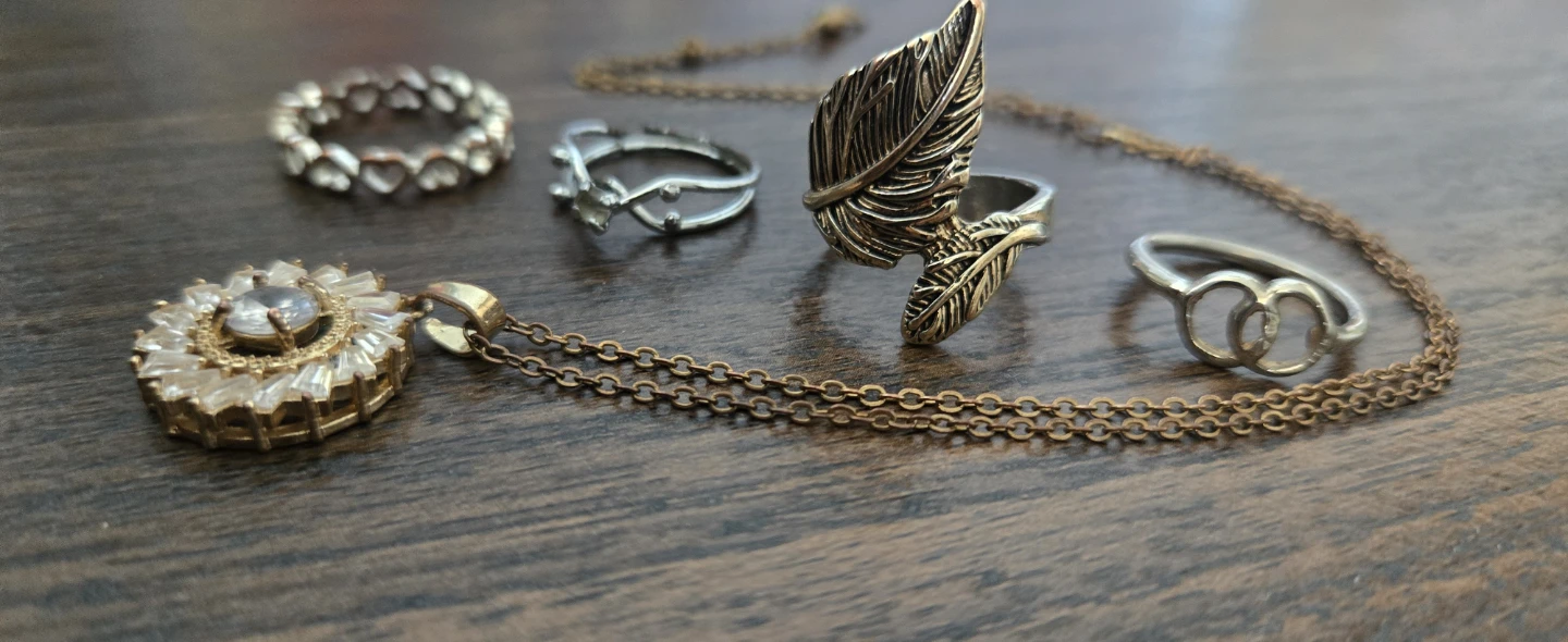 Assorted Jewellery Set - Bracelet, Necklace & Rings - photo 3