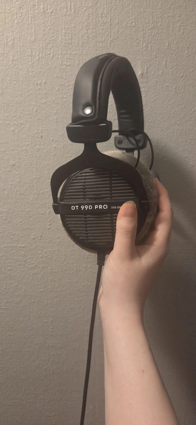 Beyerdynamic DT 990 PRO Headphones - photo 3
