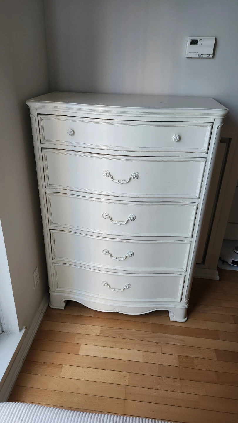 White 5-Drawer Dresser