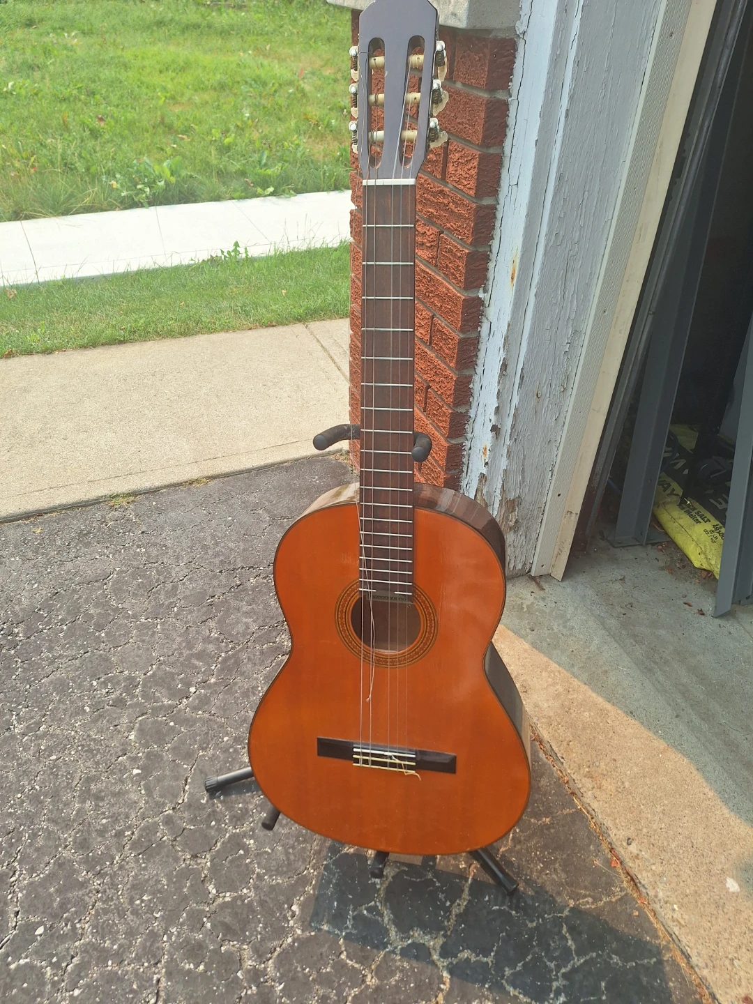 Yamaha Eterna EC-15 Classical Guitar