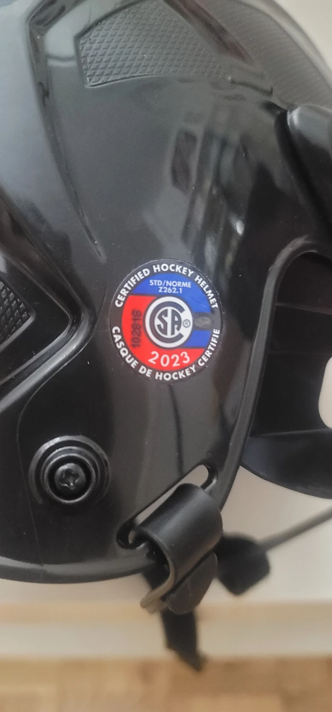 CCM Hockey Helmet - photo 4