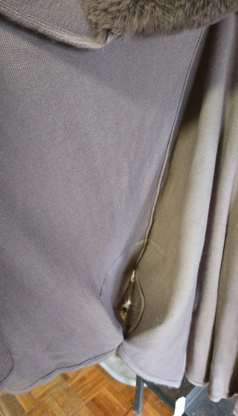 Brown Cape with Faux Fur Trim - photo 4