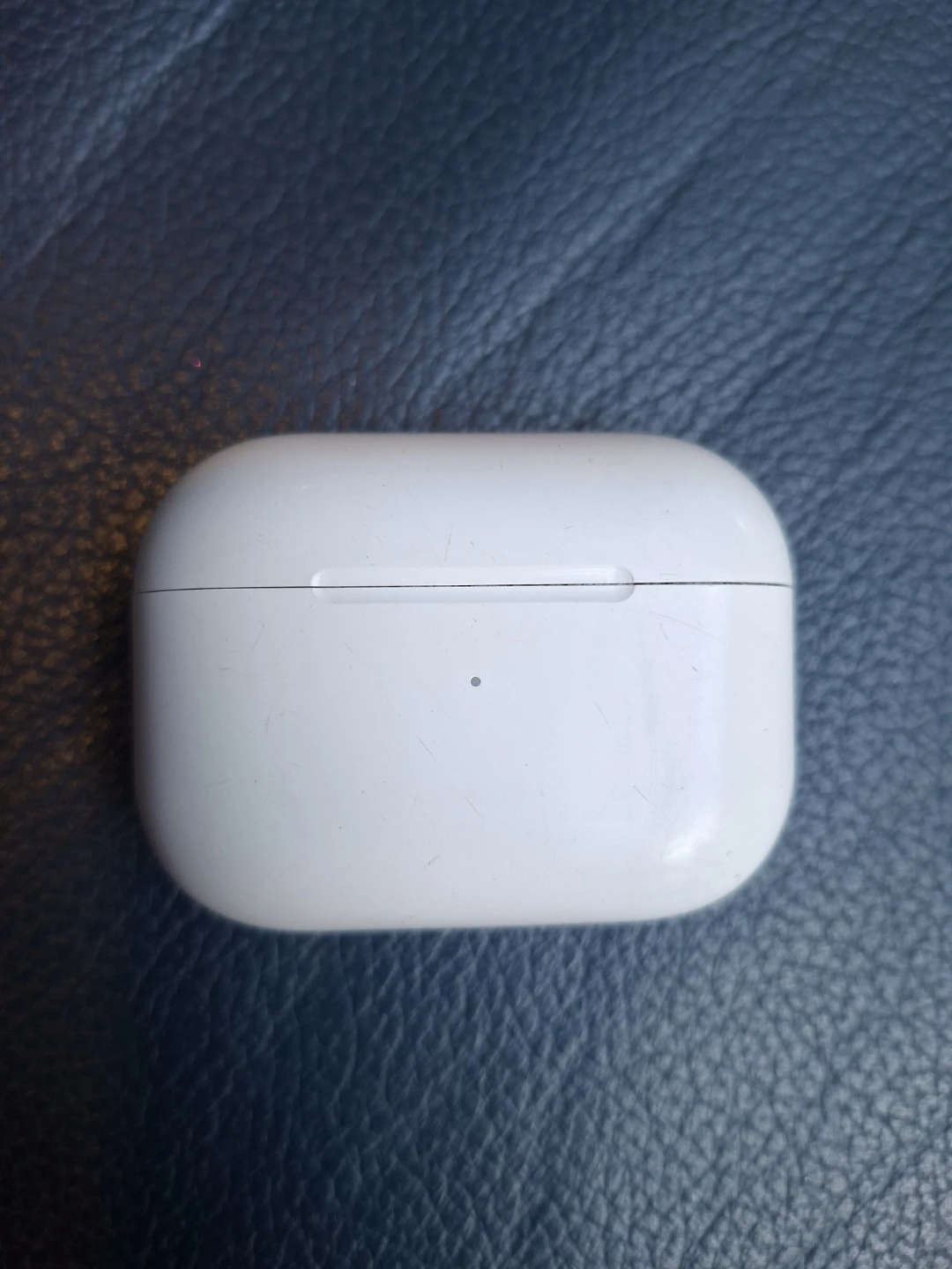 Apple AirPods Pro Charging Case