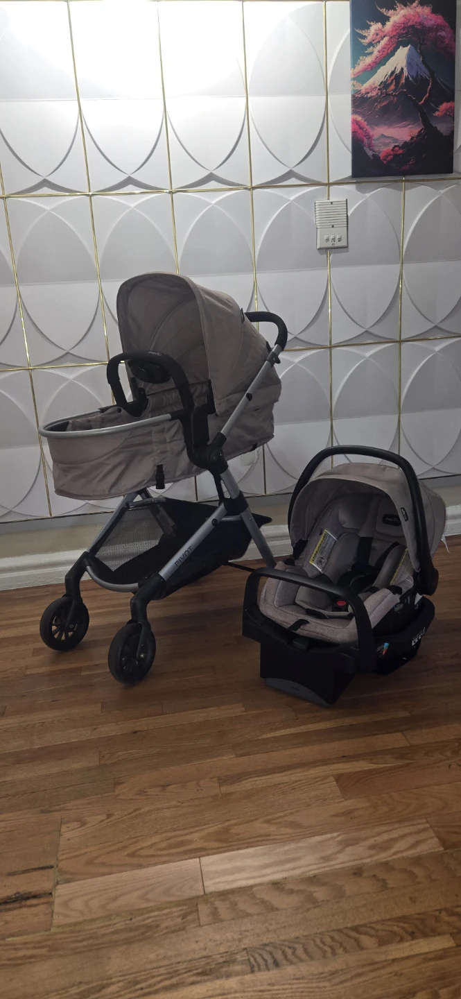 Evenflo Pivot Modular Travel System
