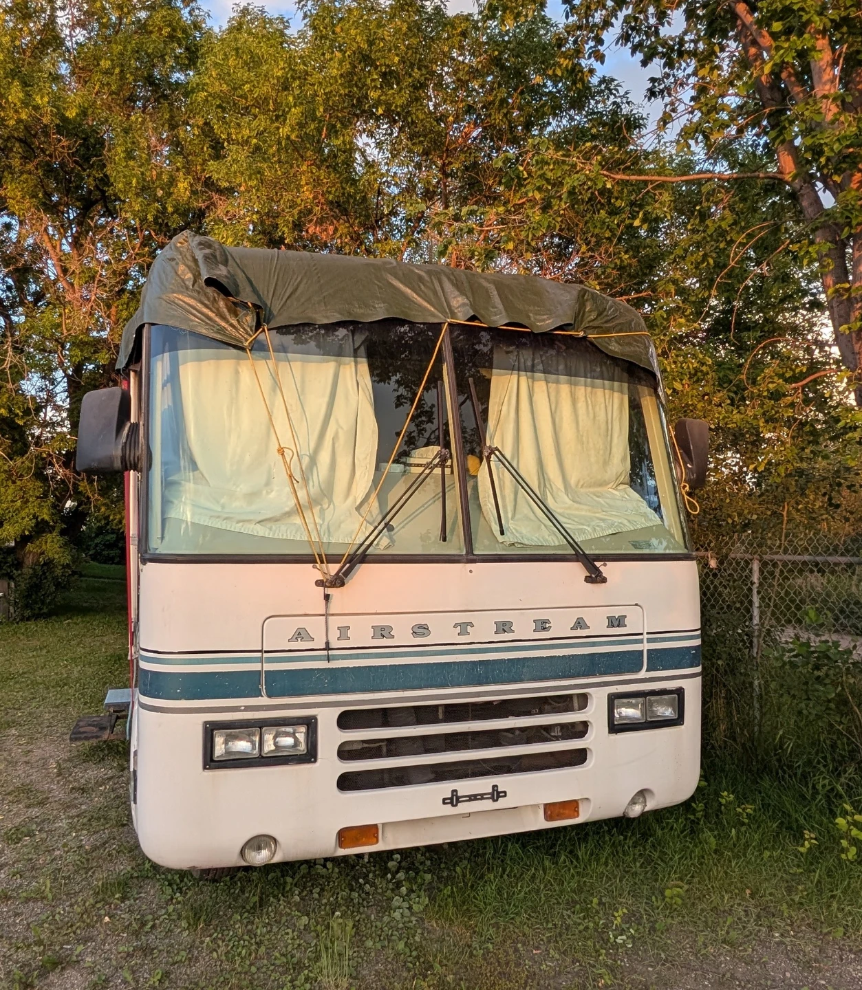 1995 Land Yacht LE Cutter 30ft motorhome - photo 4