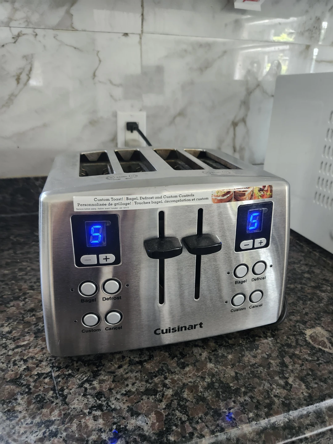Cuisinart 4-Slice Toaster - photo 3