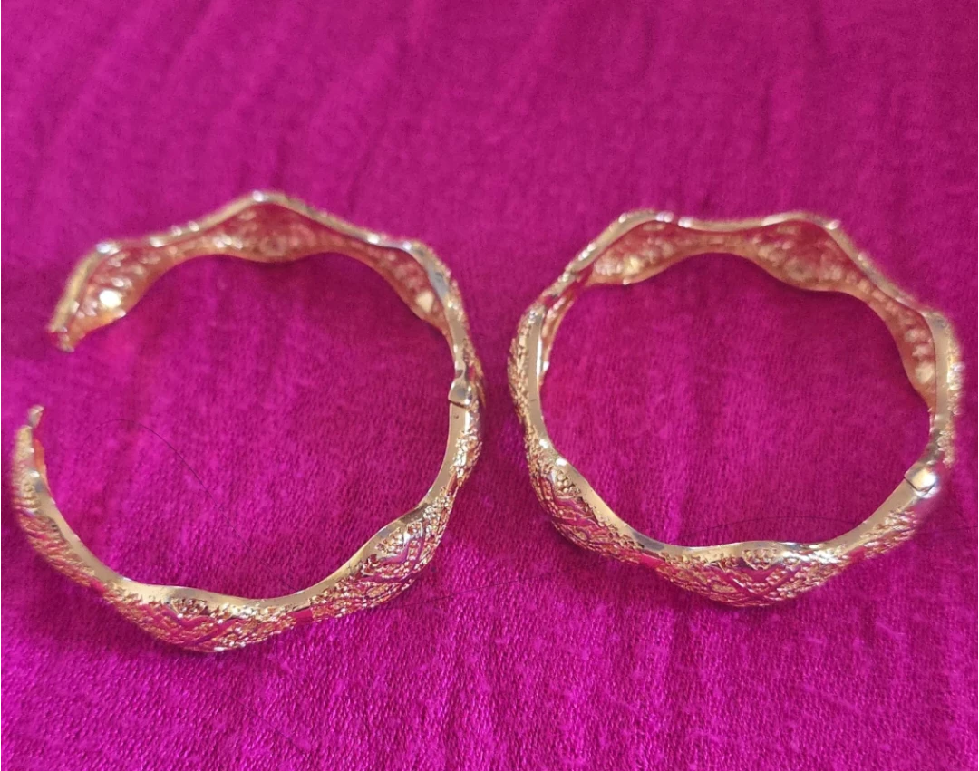 Kids Gold Tone Filigree Bangle Bracelets (Set of 2)