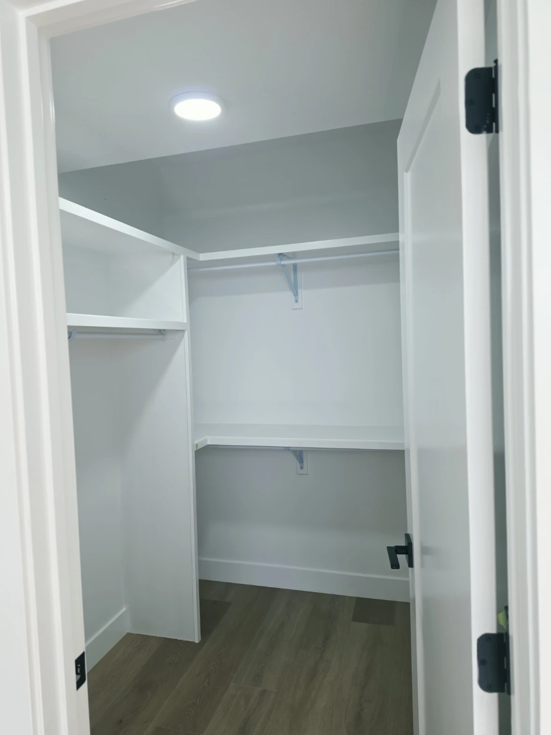 2 bedroom Basment for rent - photo 4