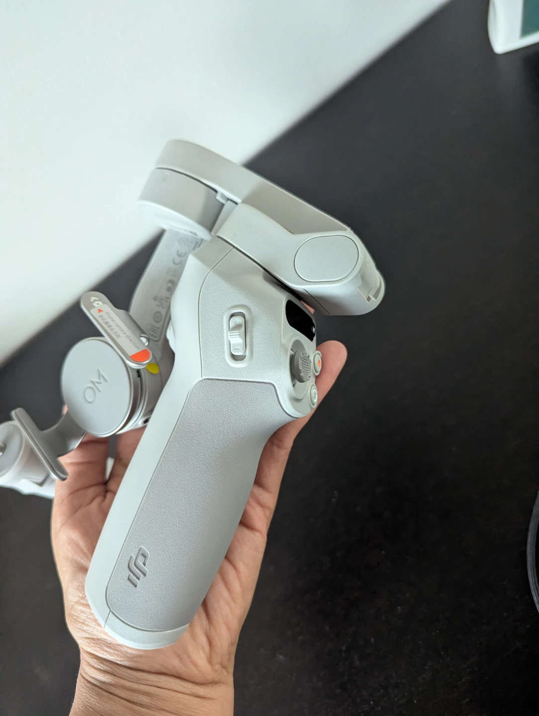 DJI Osmo Mobile SE Smartphone gimble - photo 5
