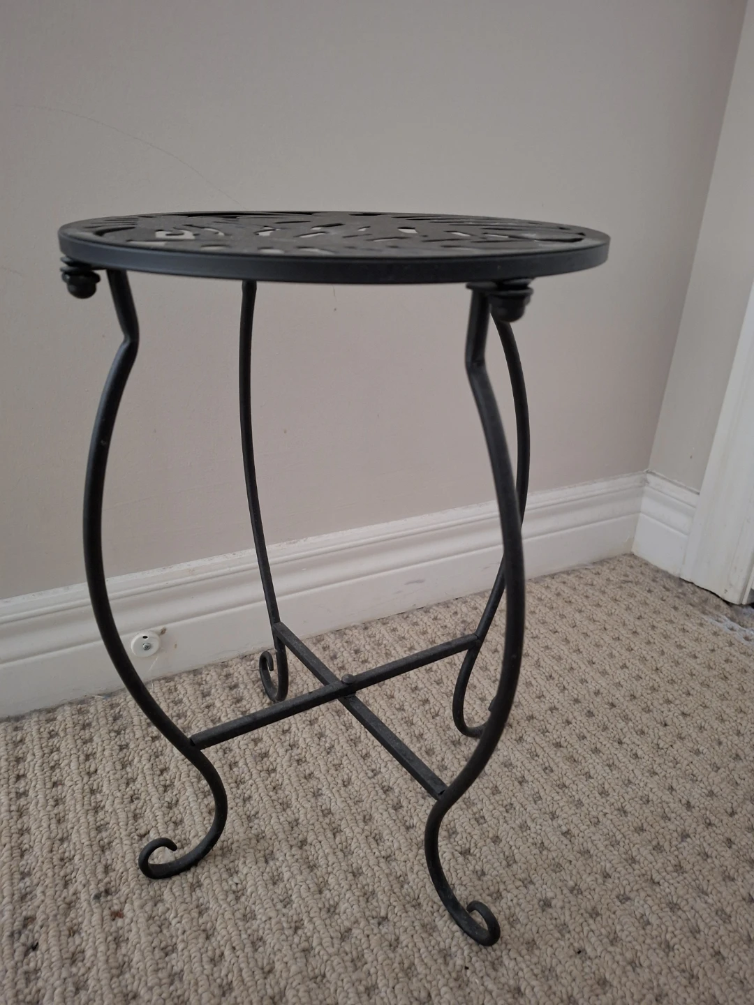 Round Metal Plant Stand - photo 2