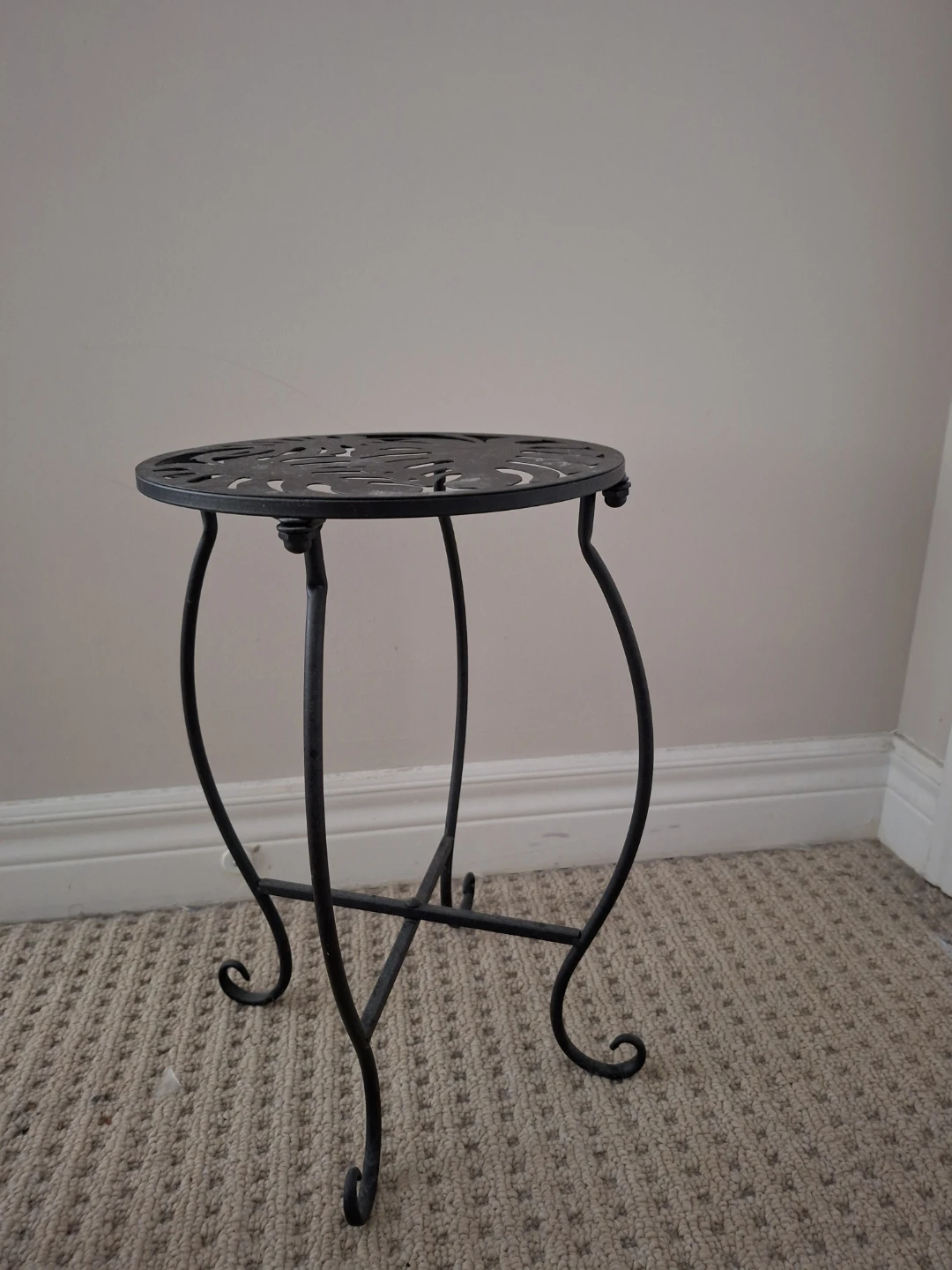Round Metal Plant Stand - photo 4