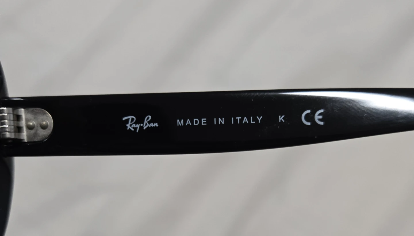 Ray-Ban Women's Black Oval Sunglasses - Excellent condition - photo 4