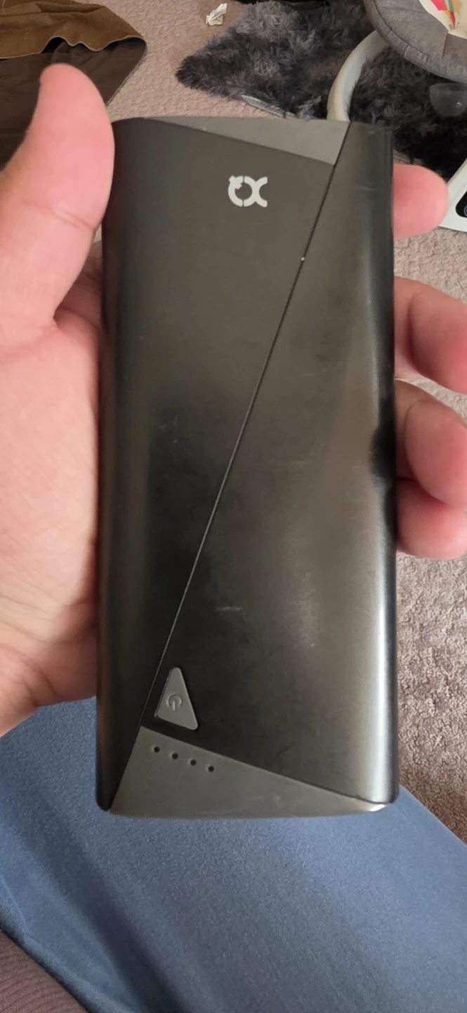 XQISIT Battery Pack Charger 10400 mAh - photo 2