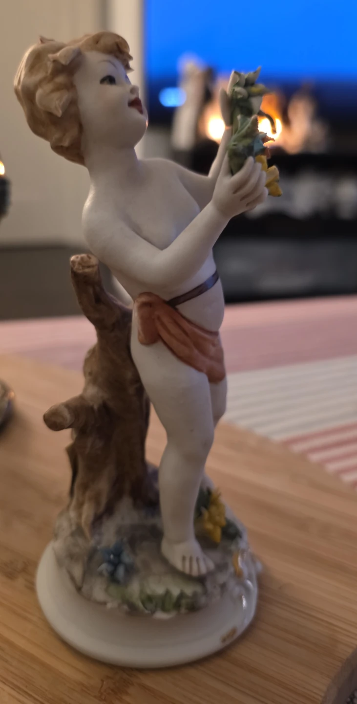 Vintage Porcelain Cherub Figurine - photo 4