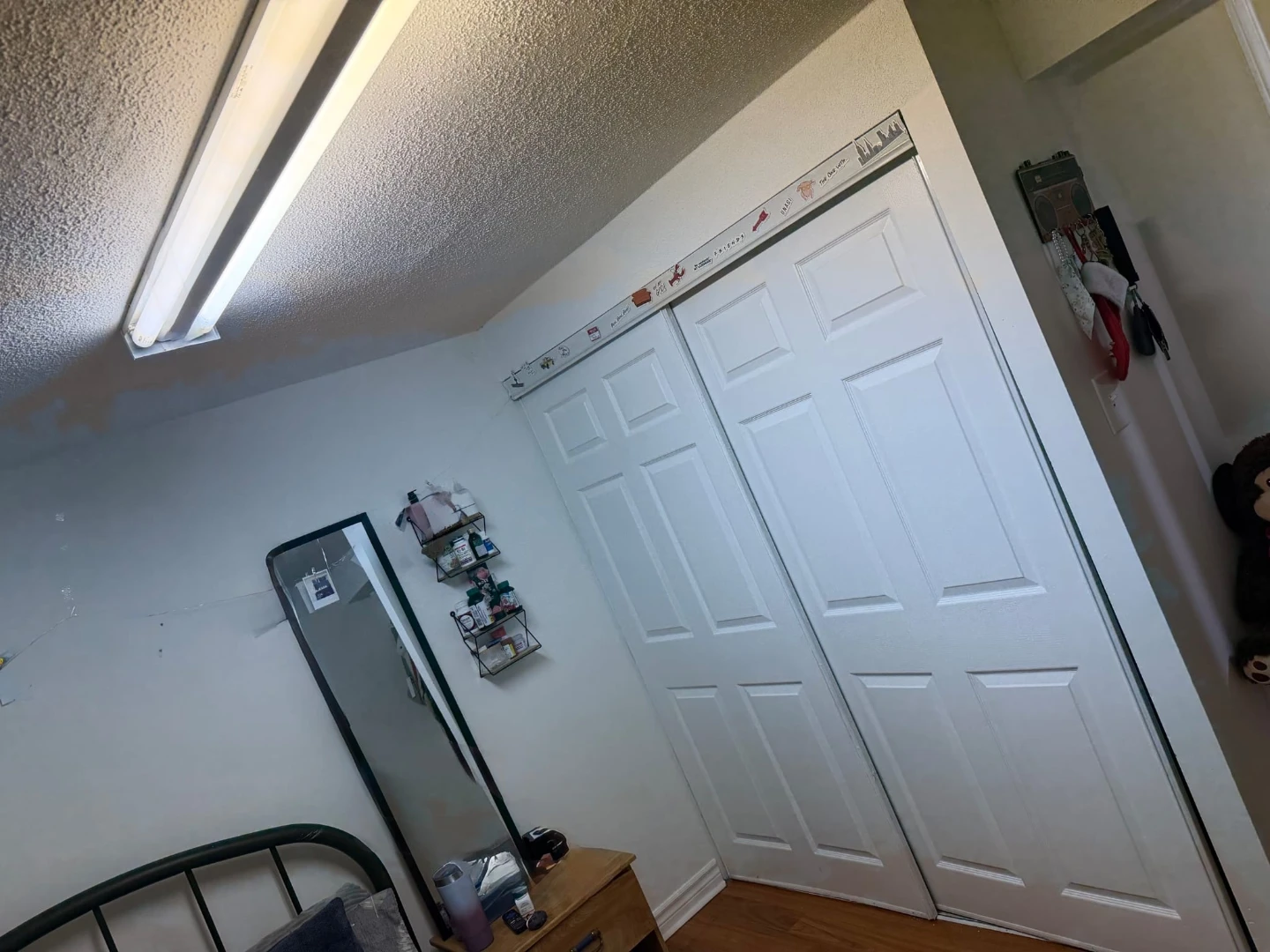 Two bedroom beasment apartment available from August 1 - photo 3