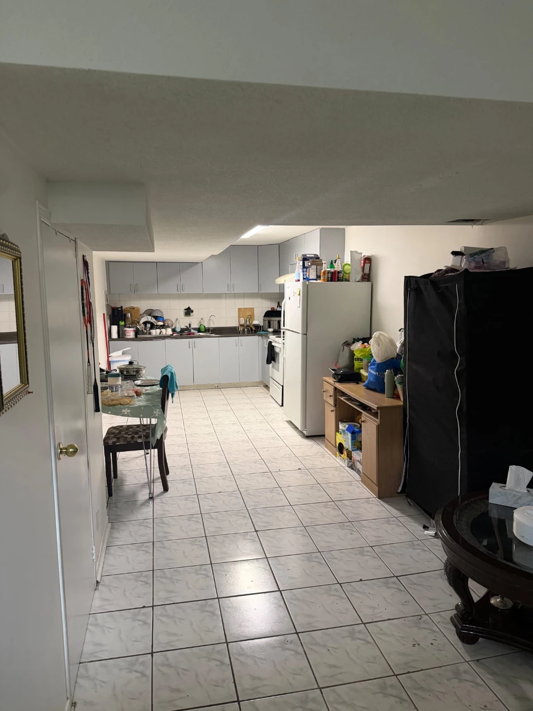 Two bedroom beasment apartment available from August 1 - photo 4