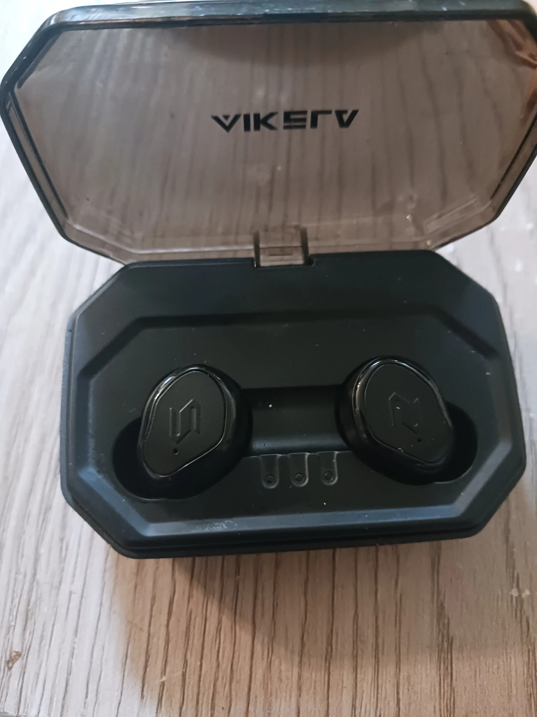 VIKERV Wireless Earbuds with Charging Case