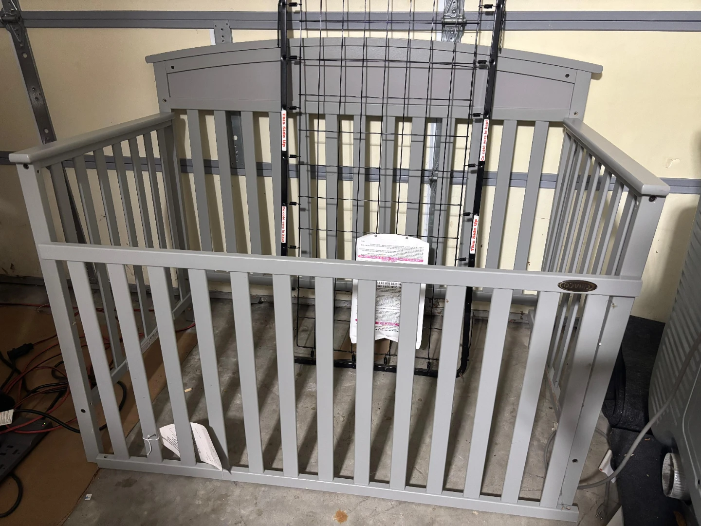Graco Crib - Grey with mattress
