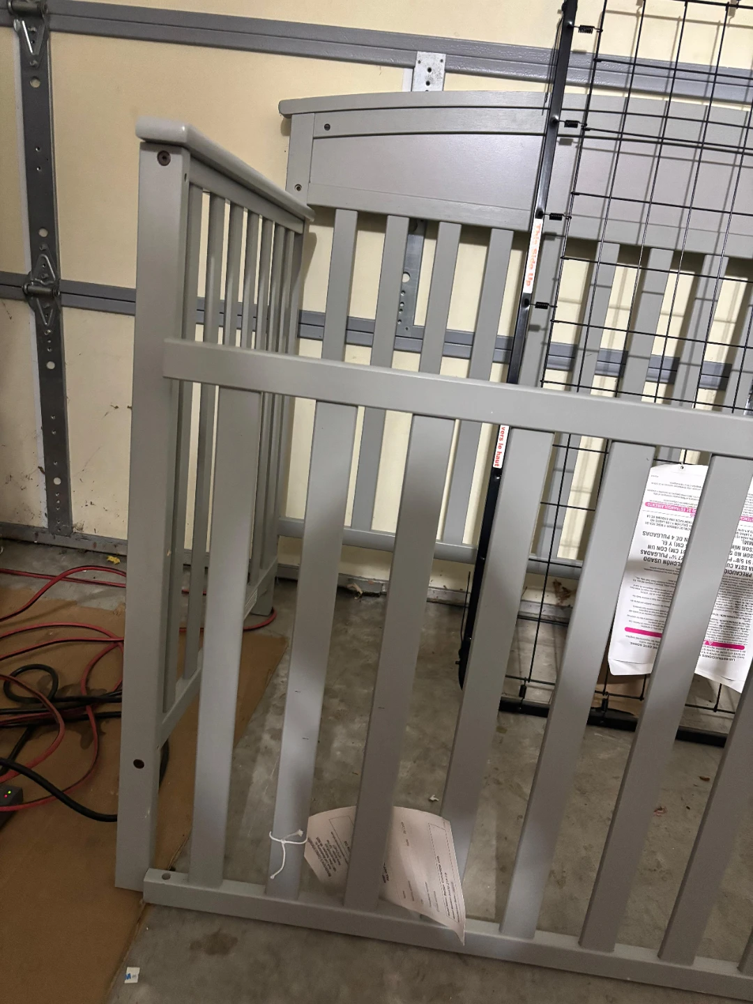 Graco Crib - Grey with mattress - photo 2