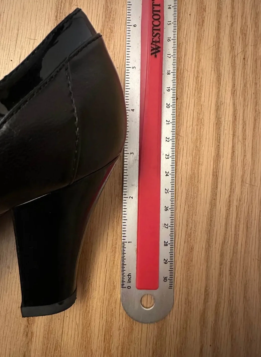 Authentic Chanel Pumps - photo 4