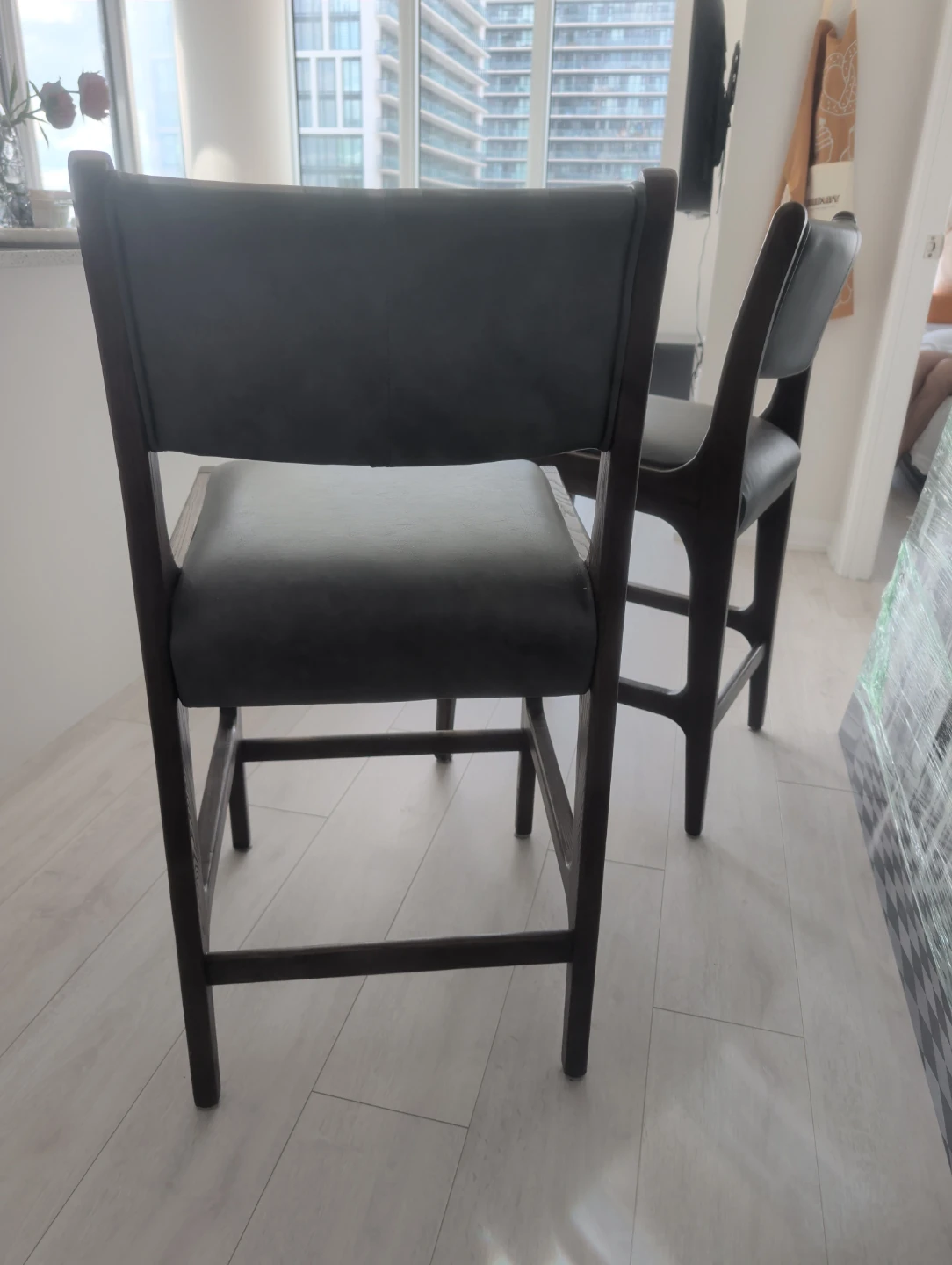 Set of 2 Grey Faux Leather Counter Stools - photo 4
