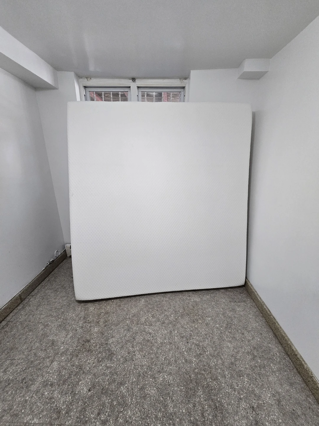 White king Size Mattress