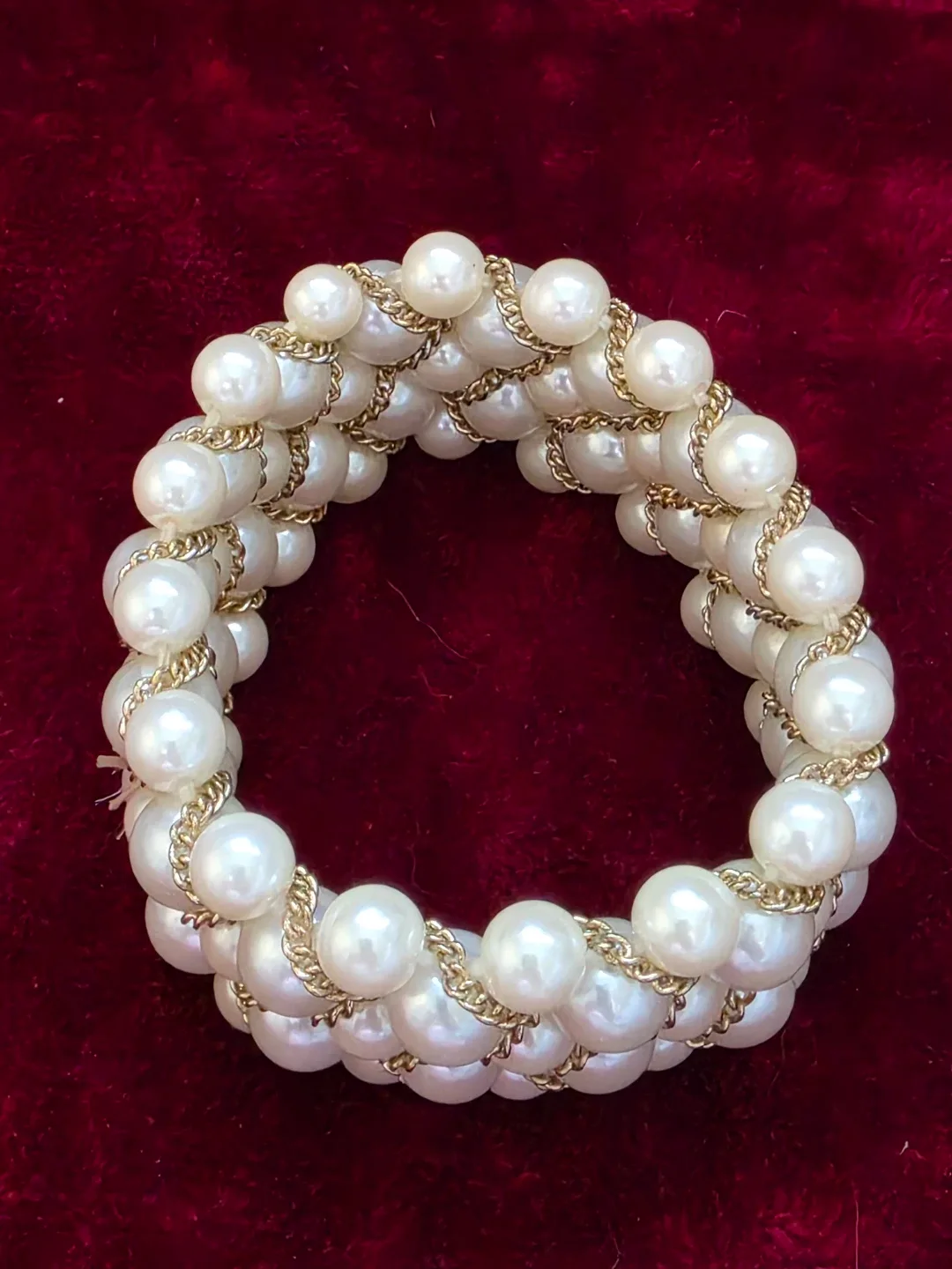 Paux Pearl and Chain Bracelet