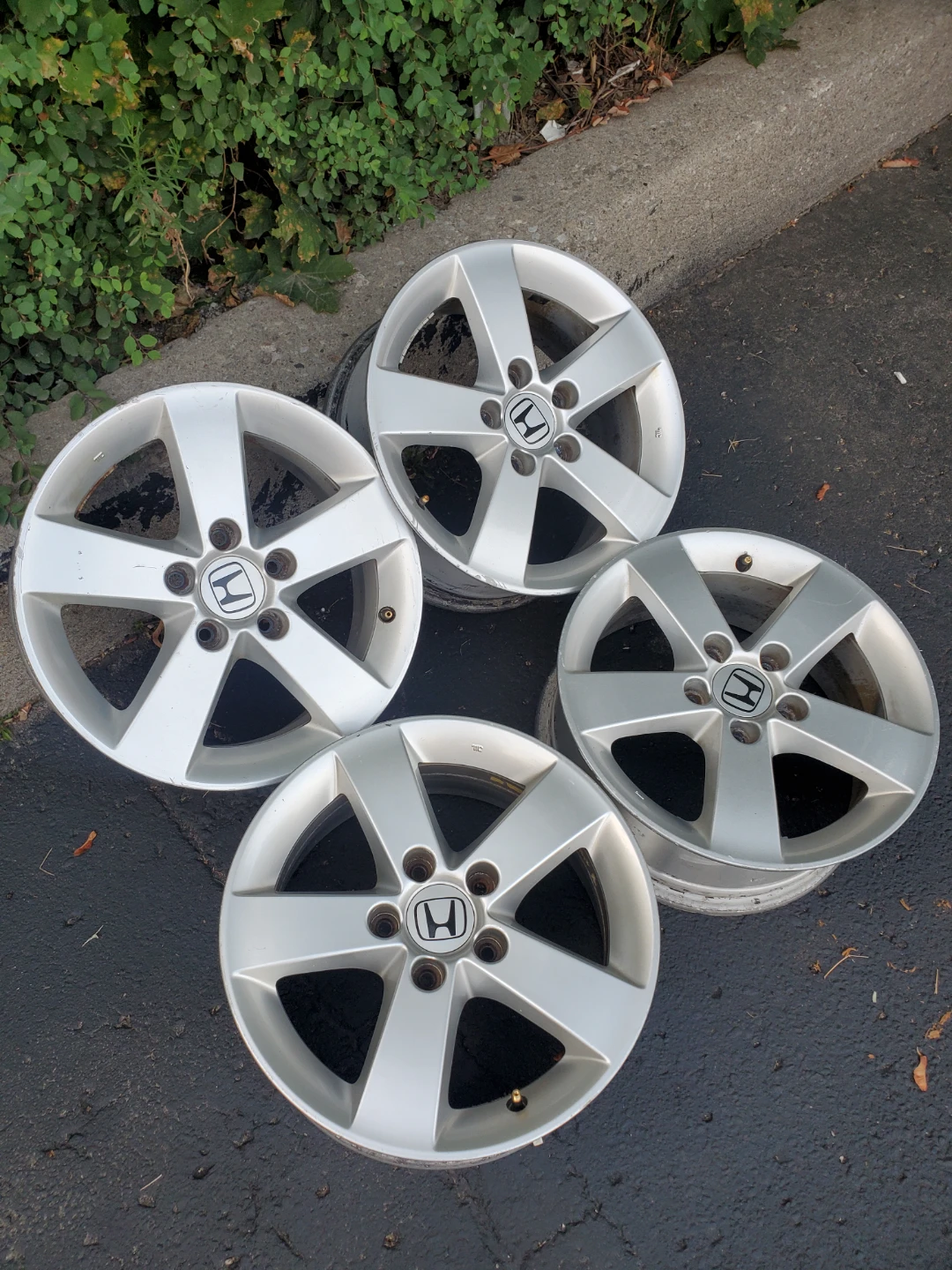 Honda Civic OEM 16" Aluminum Alloy Rims (Set of 4) - photo 3
