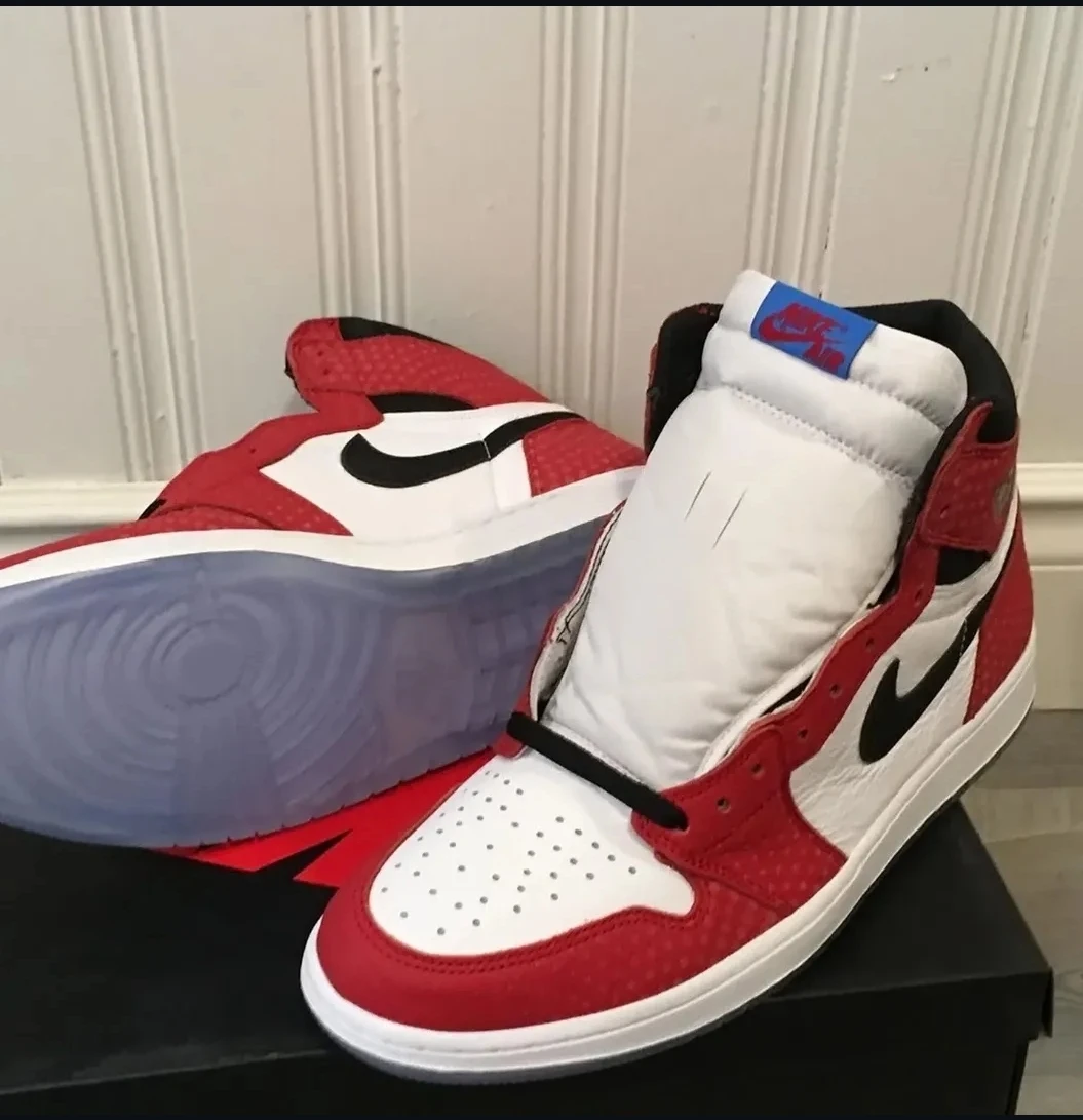 Air Jordan 1 High OG "Spider-Man"
