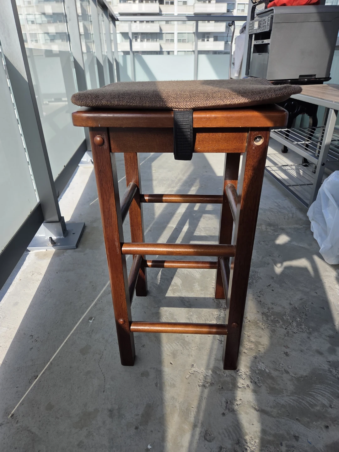 Wooden Bar Stool with Cushion