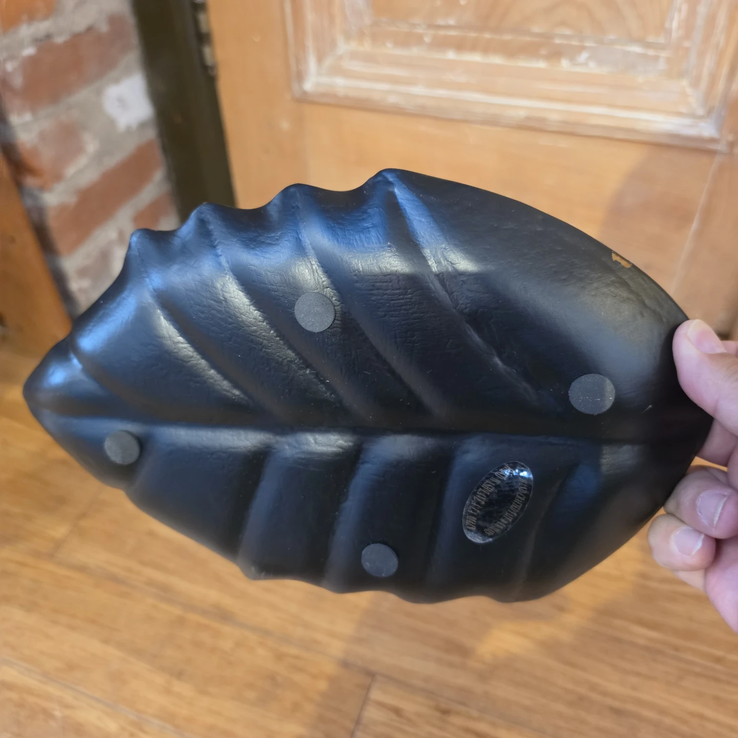 Leaf-shaped decorative dish - photo 2