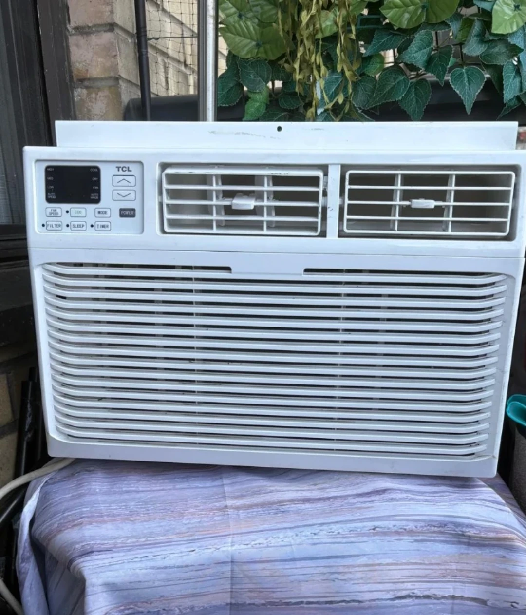 TCL 8,000 BTU Window Air Conditioner – $200 CAD - photo 2