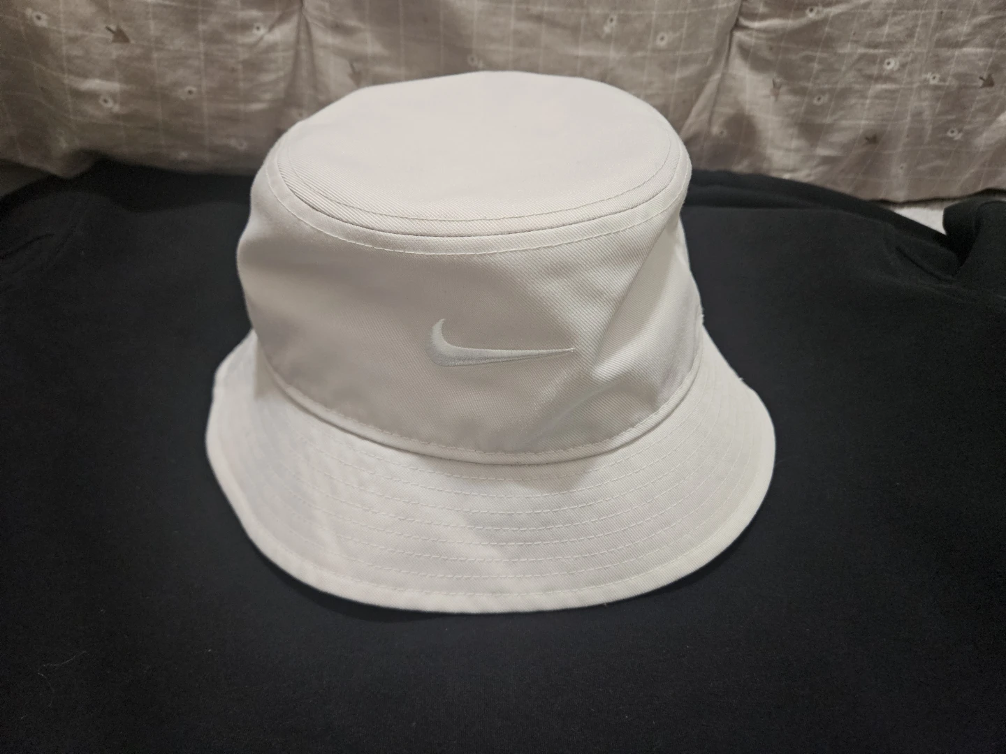 Nike bucket hat
