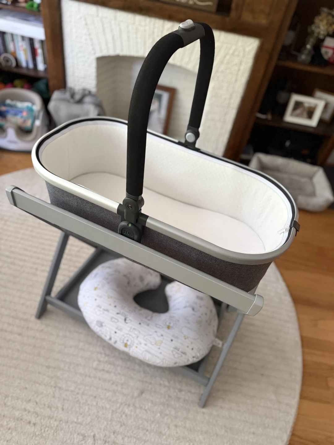 UPPAbaby Bassinet + Bassinet Stand