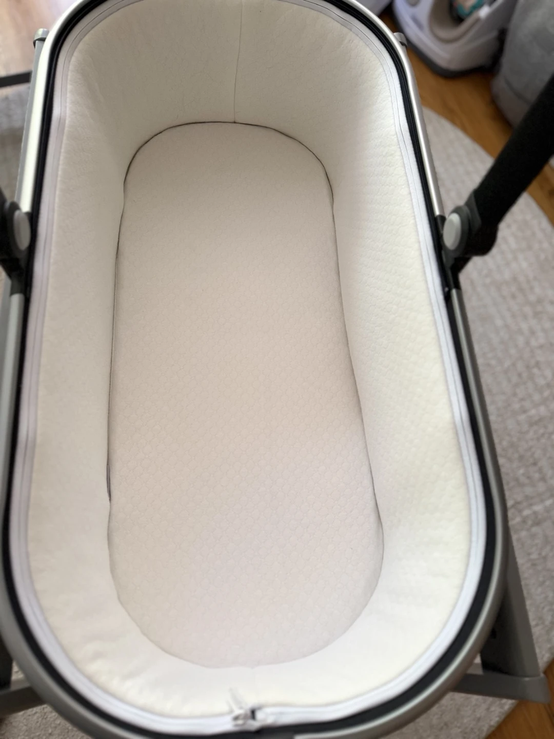 UPPAbaby Bassinet + Bassinet Stand - photo 2