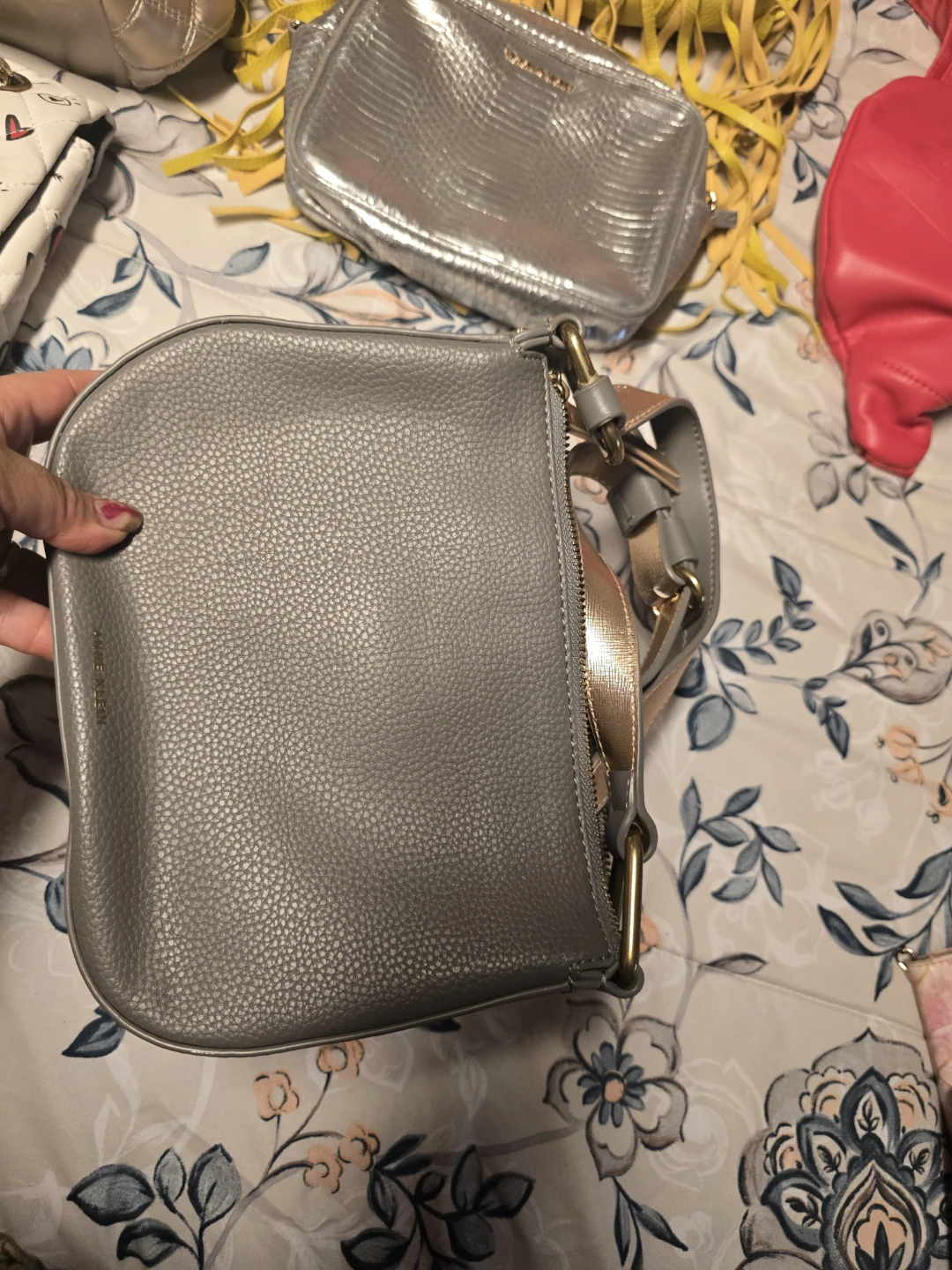 Ann klein Grey Pebbled Leather Crossbody Bag - photo 4