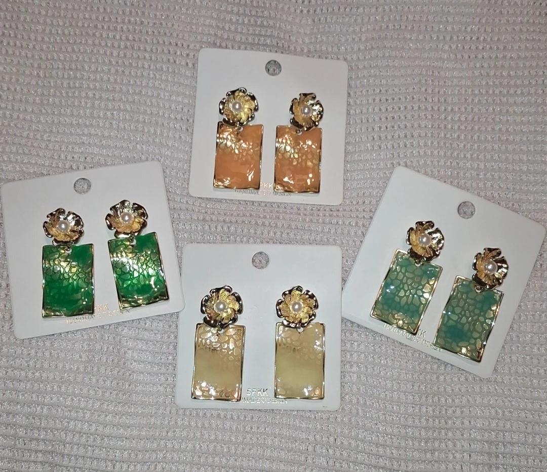 Dangle Earrings with Floral Tops