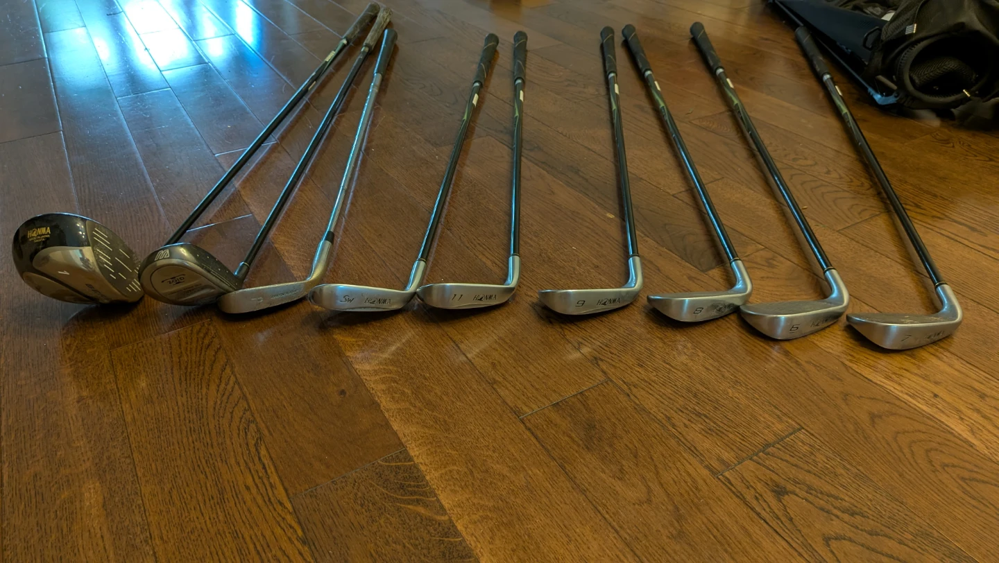 Hanwa Golf club set and carrying case - photo 3