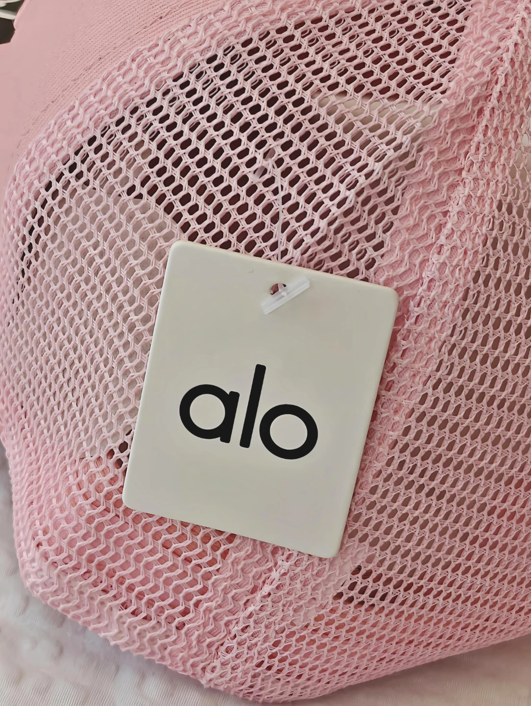 Alo Yoga Women's Pink Trucker Hat – Brand New With Tags - photo 4