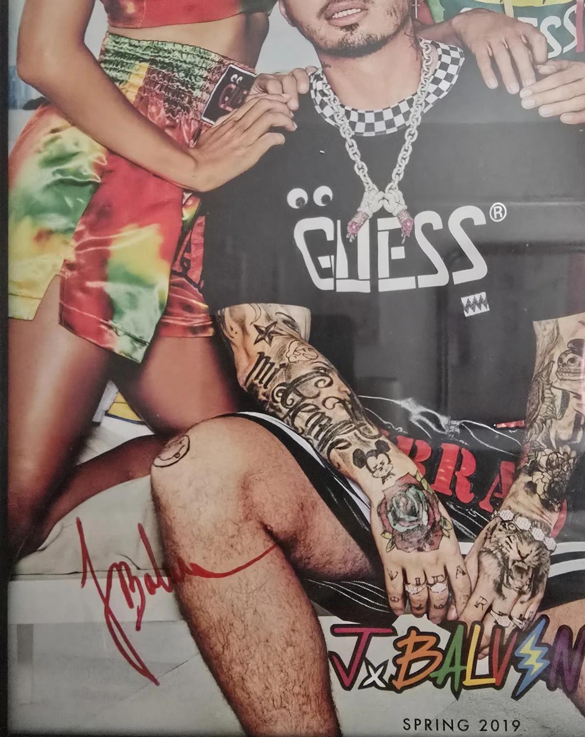2019 Guess Spring Collection Signed Poster by J.Balvin. - photo 2