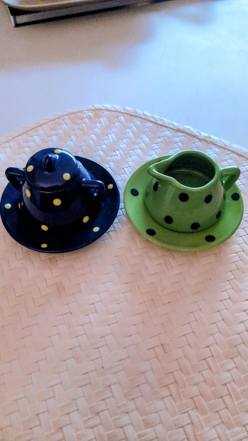 Adorable Mini Creamer and Sugar Set