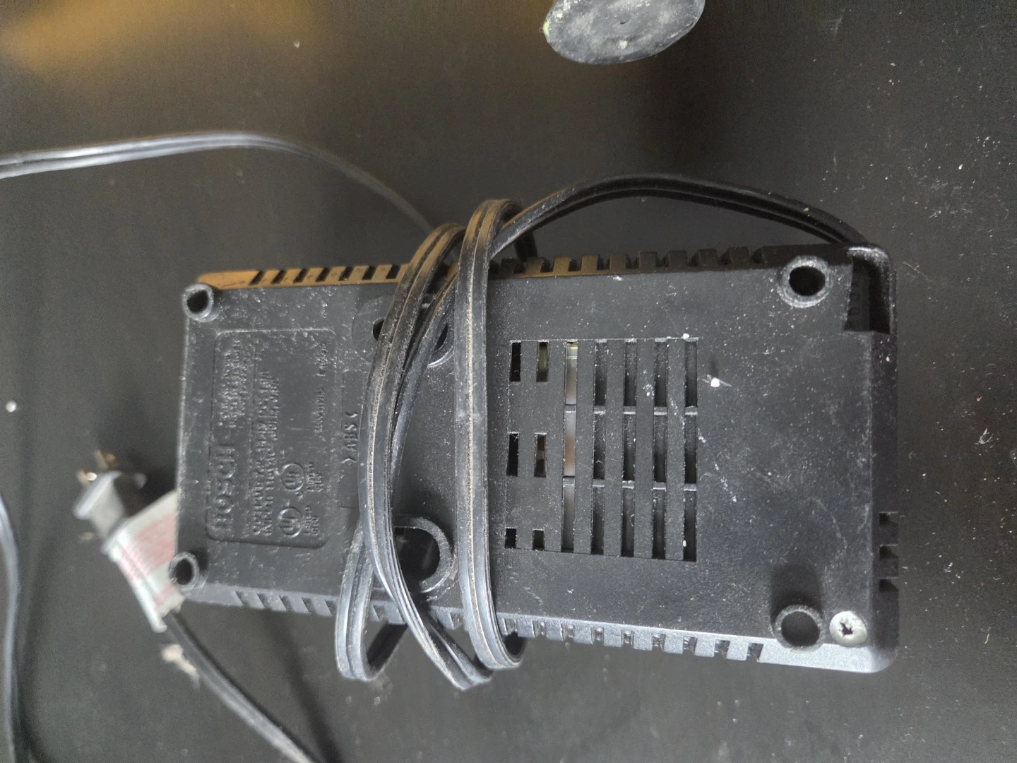 Bosch BC001 Battery Charger - photo 4
