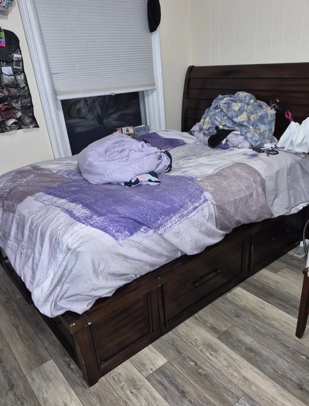 Queen Bed