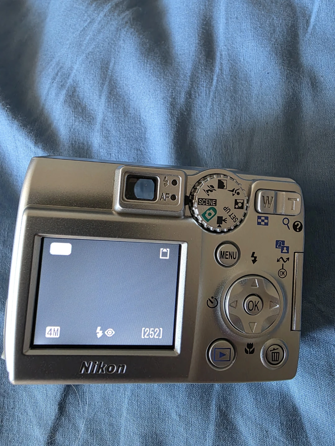 Nikon COOLPIX 4600 Digital Camera - photo 2