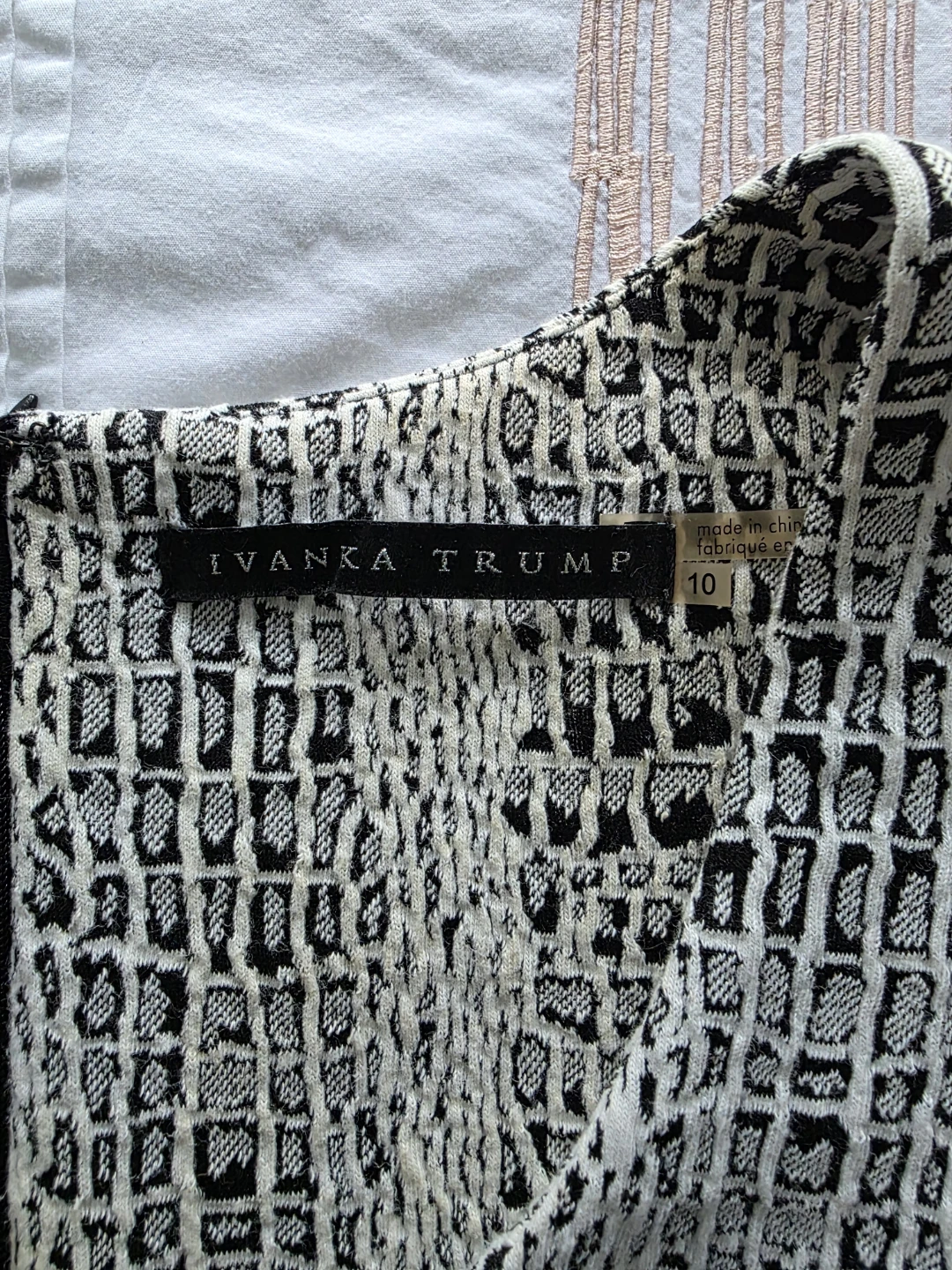 Ivanka Trump Sleeveless Dress - photo 3