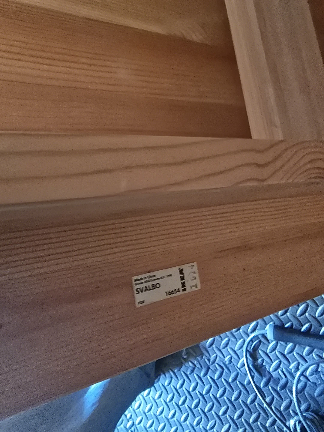 IKEA SVALBO Extendable Wood Table w/legs - photo 3